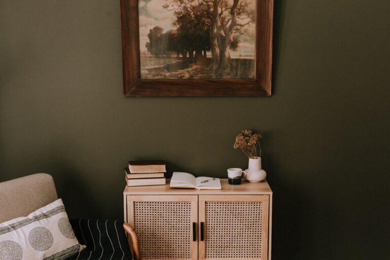 The Ultimate Guide to Choosing Perfect Home Decor Items Online